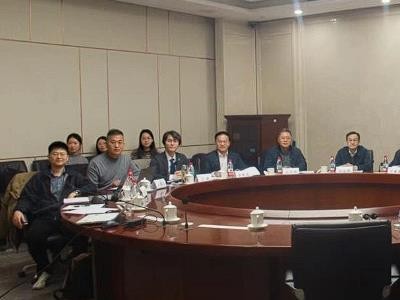 中国土地政策与法律研究中心成功举办2025圆桌论坛暨耕地保护法草案研讨会